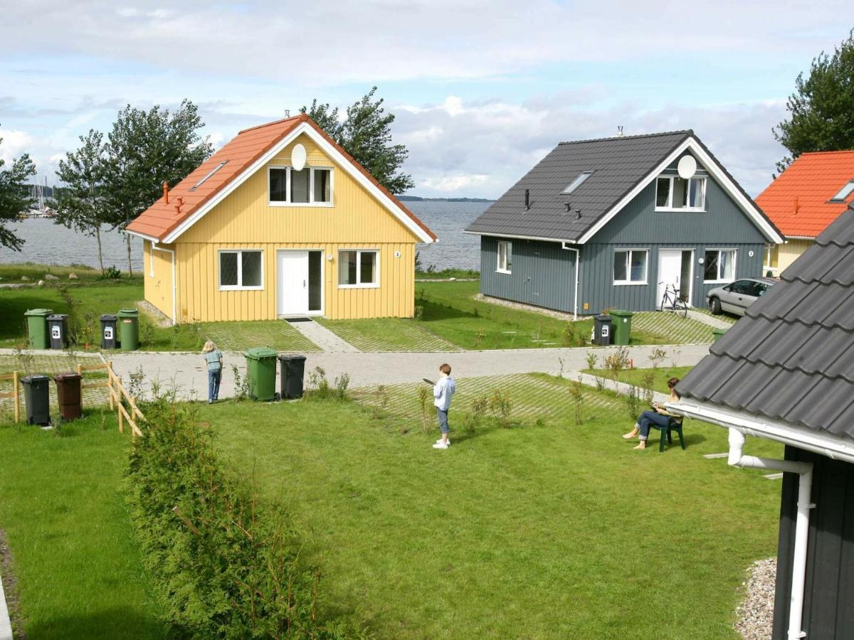 8 Person Holiday Home In Gelting Esterno foto